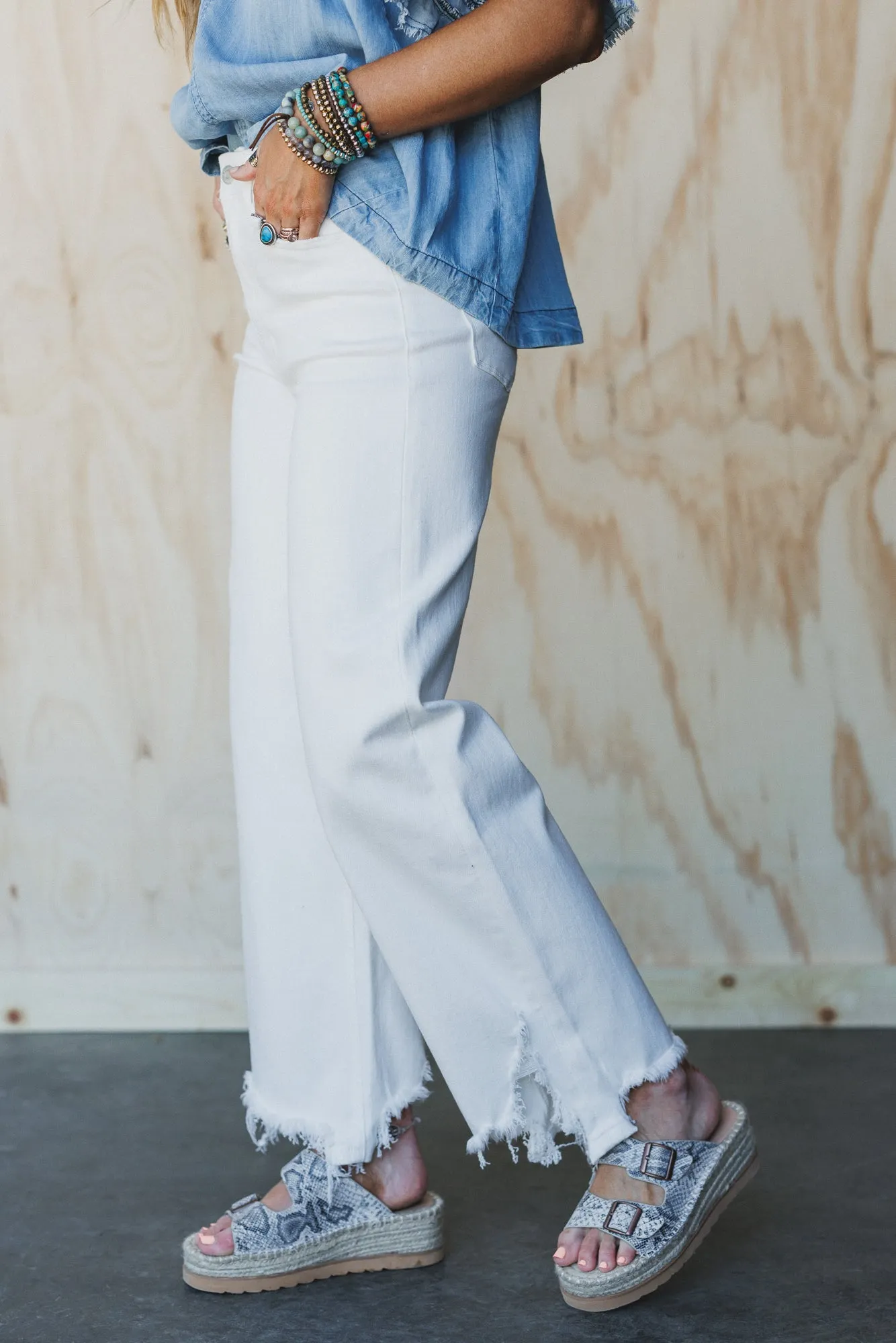 Aero Distressed Jeans - White
