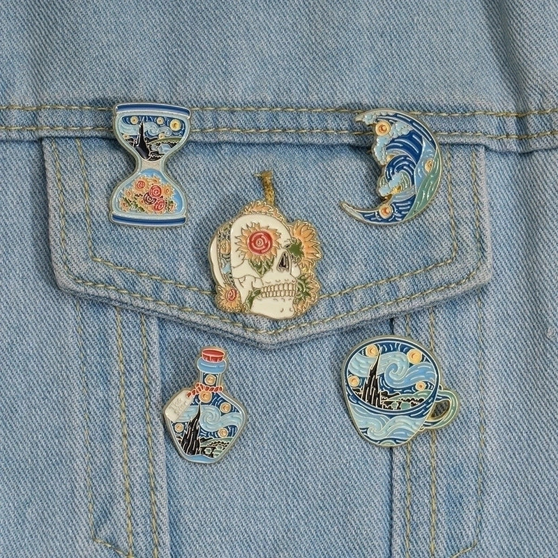 Minimalist Classic Style Artistic Moon Skull Alloy Stamping Stoving Varnish Plating Women's Brooches