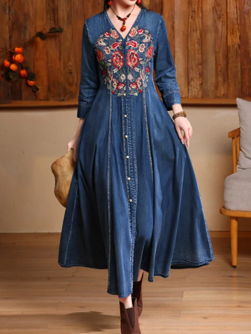 Women's Embroidery Long Sleeve V-neck Maxi Dress