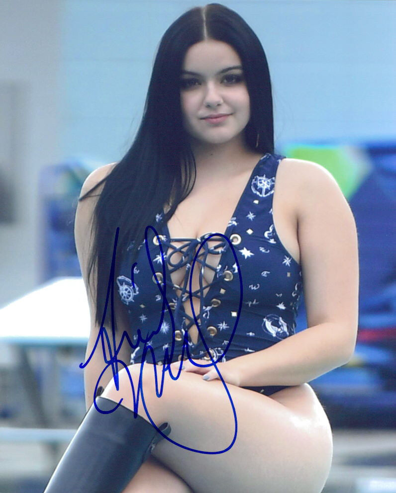 Ariel Winter signed authentic 8x10 Photo Poster painting COA