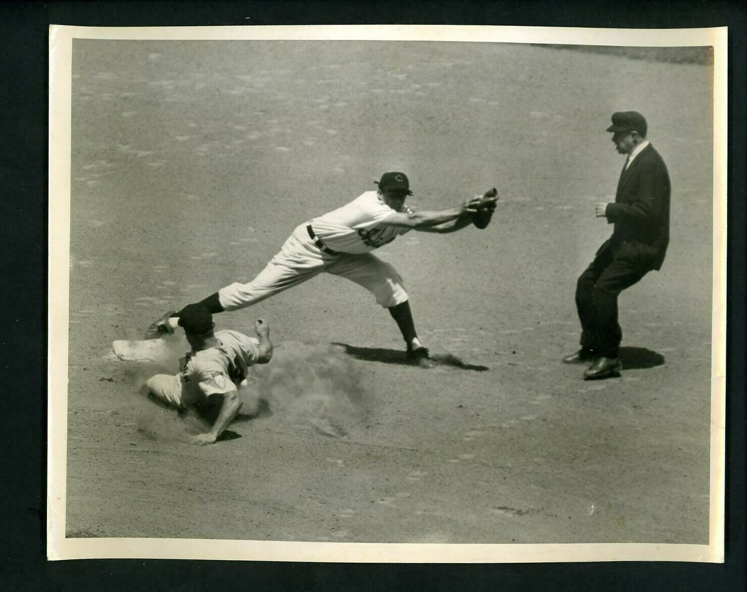 Ray Boone Gene Woodling Bill McGowan 1951 Type 1 Press Photo Poster painting Yankees Indians