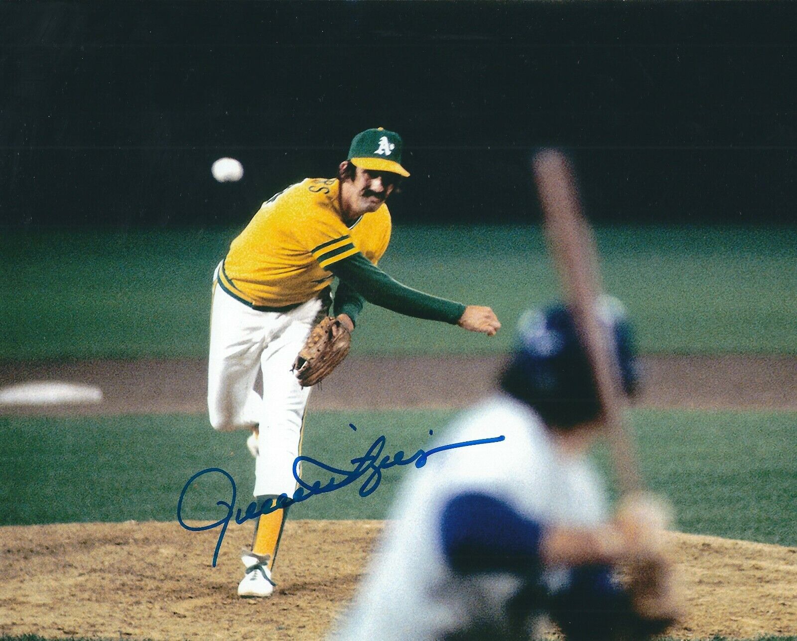 Autographed 8X10 Rollie Fingers Oakland A's Photo Poster painting - w/ Show Ticket