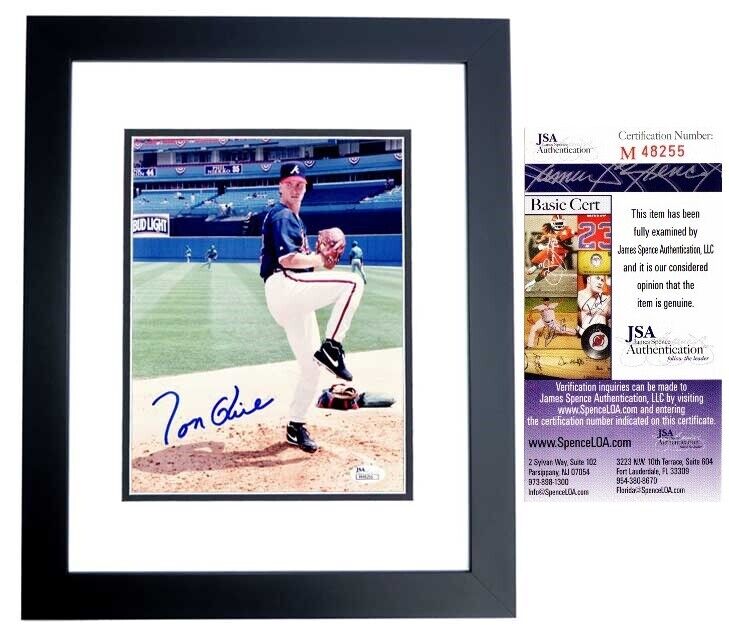 Tom Glavine Signed - Autographed Atlanta Braves 8x10 inch Photo Poster painting FRAMED - JSA COA