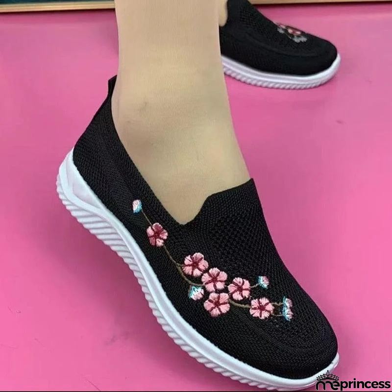 Fashionable summer Shoes