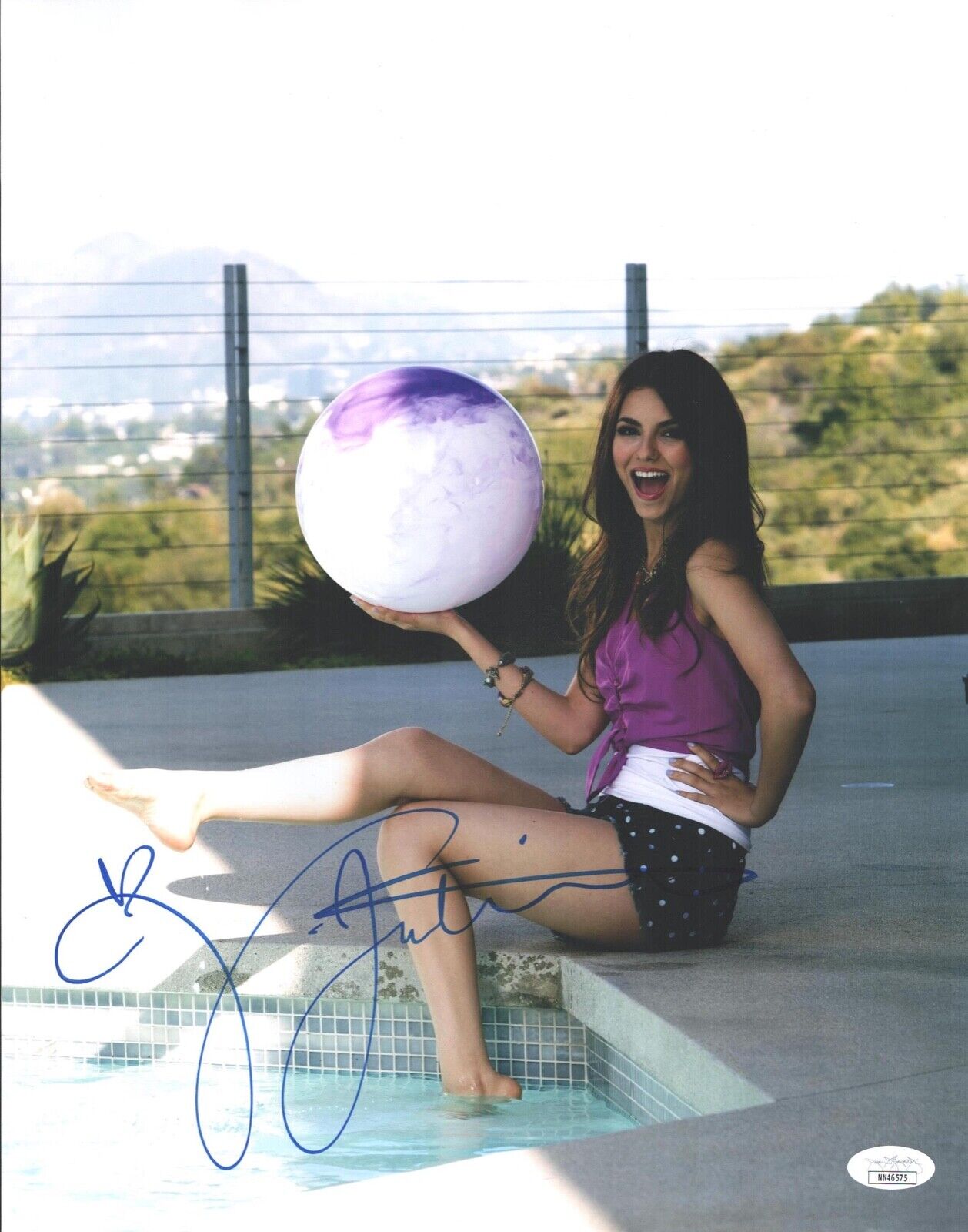 VICTORIA JUSTICE Signed 11x14 VICTORIOUS Photo Poster painting Autograph JSA COA CERT