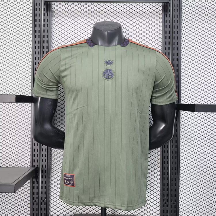 2025-26 Bayern Munich Casual - Player Edition