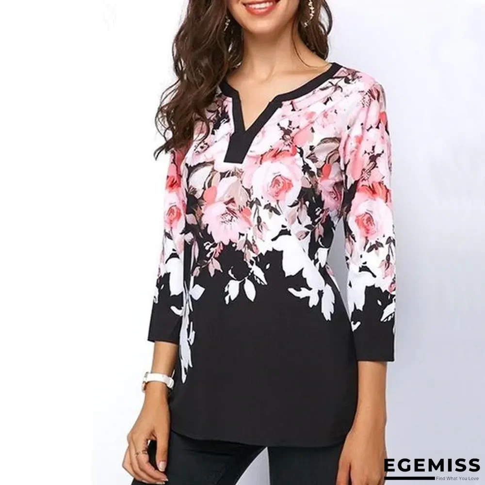 Plus Size Women Floral Printed Tops Three-Quarter Sleeve V-Neck T-shirt | EGEMISS