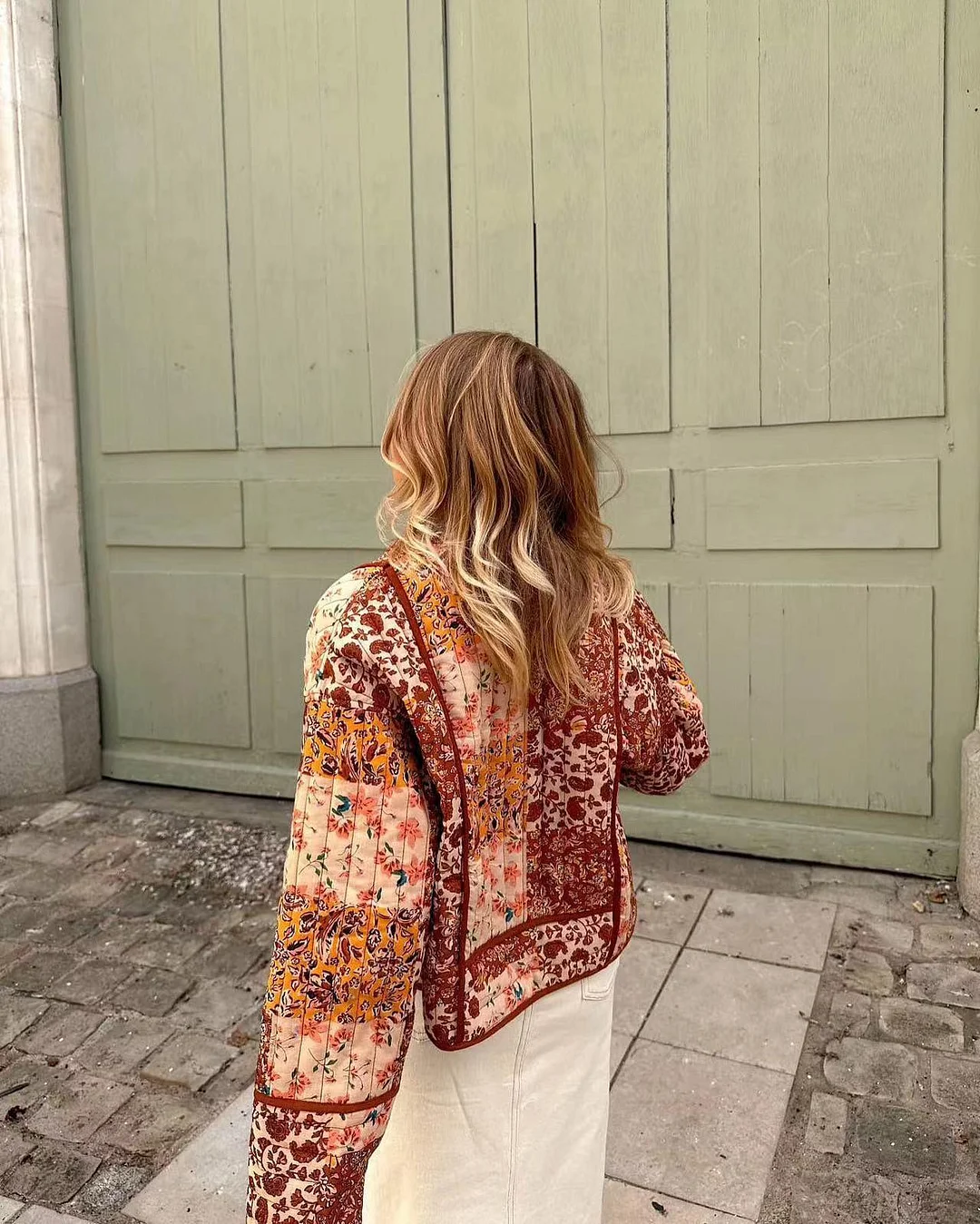 Brownm Elegant Contrast Color Fashionable Stand Collar Coats