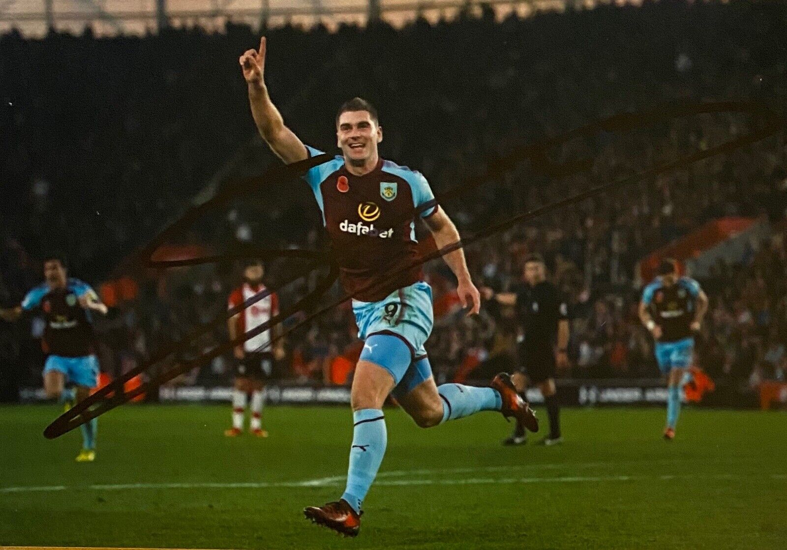 Sam Vokes Genuine Hand Signed 6X4 Photo Poster painting - Burnley 3