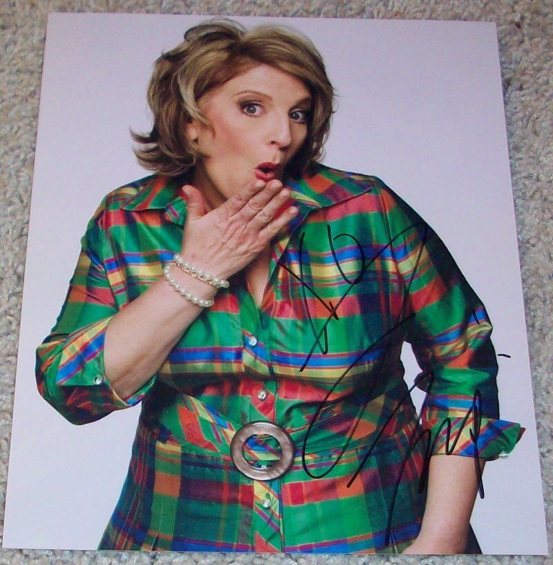 COMEDIAN LISA LAMPANELLI SIGNED AUTOGRAPH 8x10 Photo Poster painting A w/PROOF