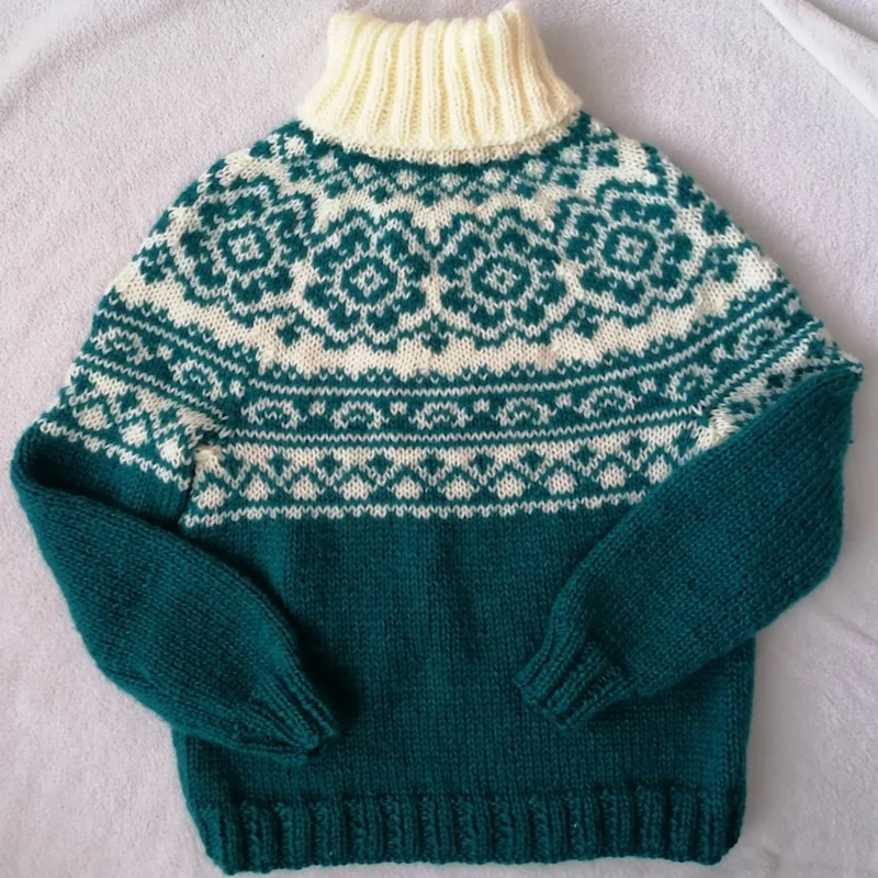 Vintage Icelandic Knitted Jacquard Women's Turtleneck Sweater