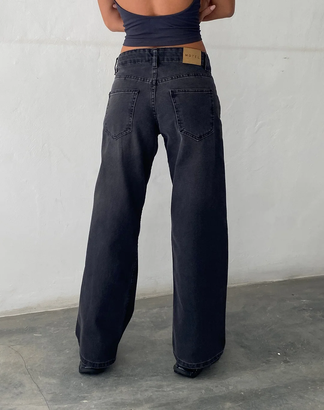 Low Rise Parallel Jeans in Vintage Black