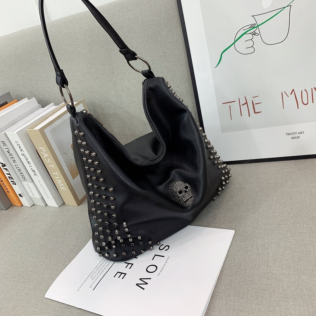 Punk skull women Shoulder Bags Large capacity Fashion Rivet ladies handbag black PU Leather female hobos Crossbody bags bit tote