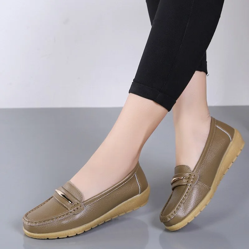 2021 New Genuine Leather Shoes Woman Slip On Women Flats Moccasins Women's Loafers Spring Autumn Mother Shoe Big Size 35-44
