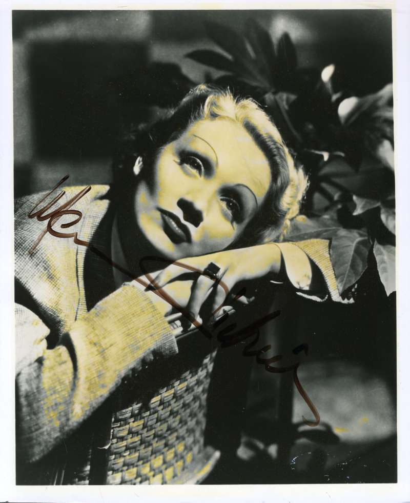 Marlene Dietrich Psa Dna Coa Hand Signed 8x10 Photo Poster painting Autograph Authenticated