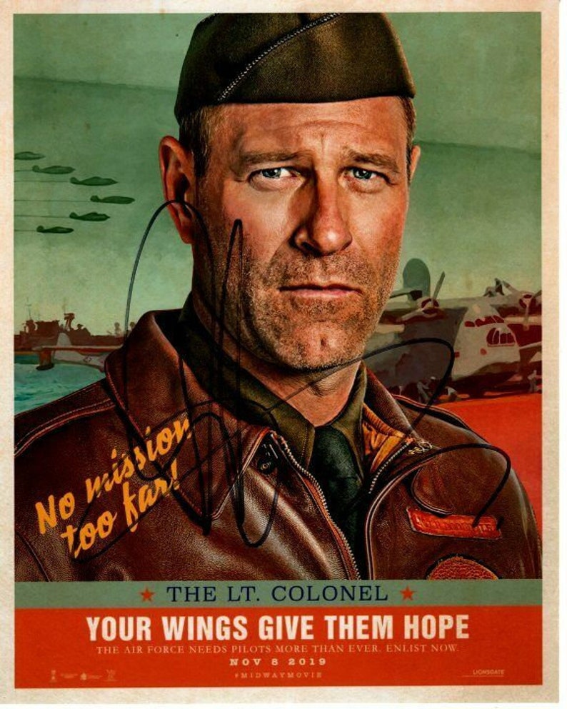 Aaron eckhart signed autographed midway jimmy doolittle 8x10 Photo Poster painting