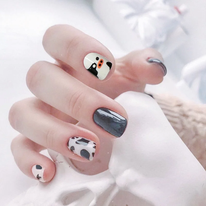 24Pcs Fake Nail Tips For Women Frosted Matte Nails with glue Nude with Black Love Heart Print designs Press On false fingernail-Nail Inspo