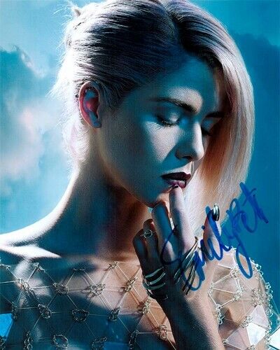 Autographed Photo Poster painting Emily Bett Rickards signed 8 x 10