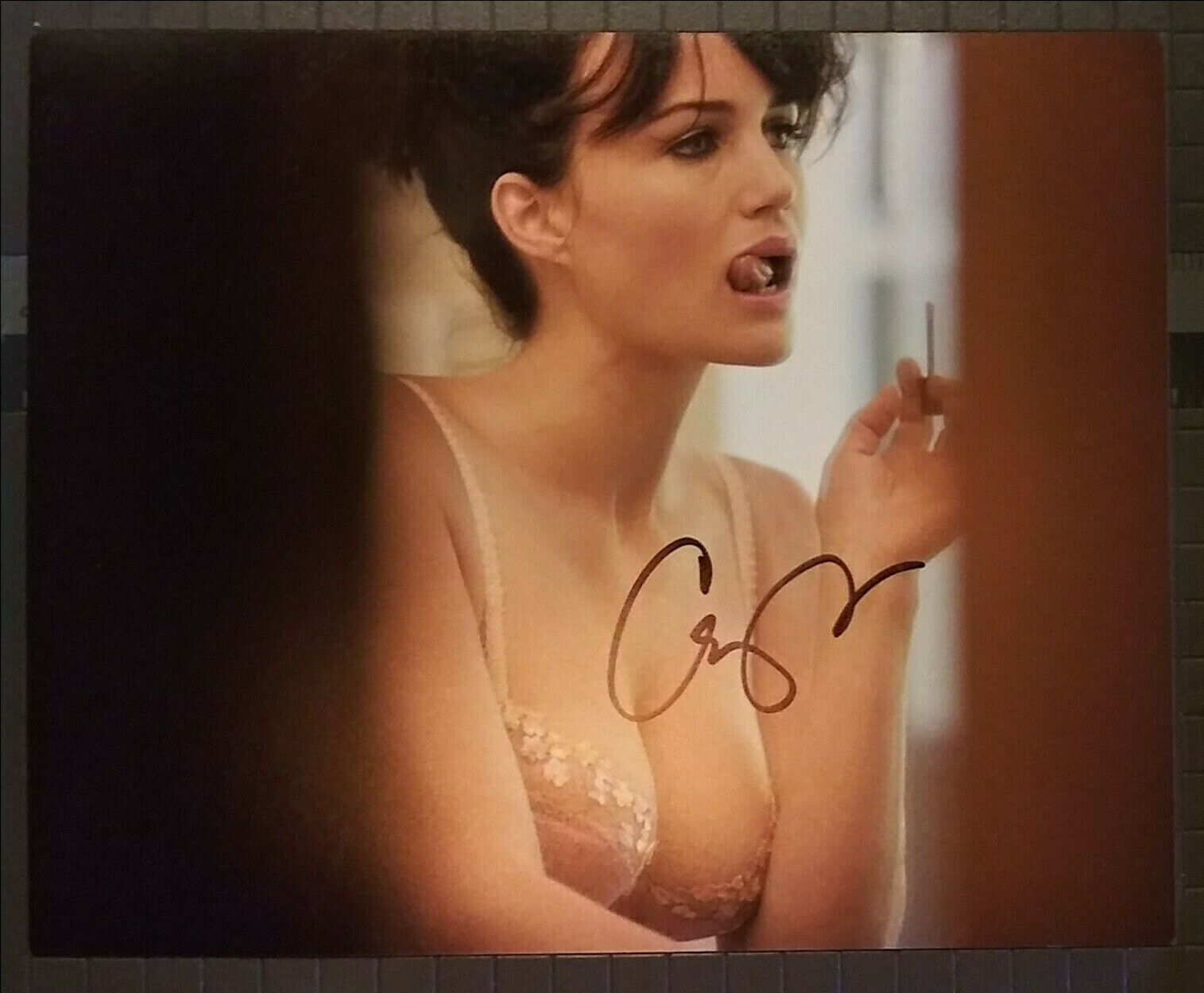 Carla Gugino signed 8x10