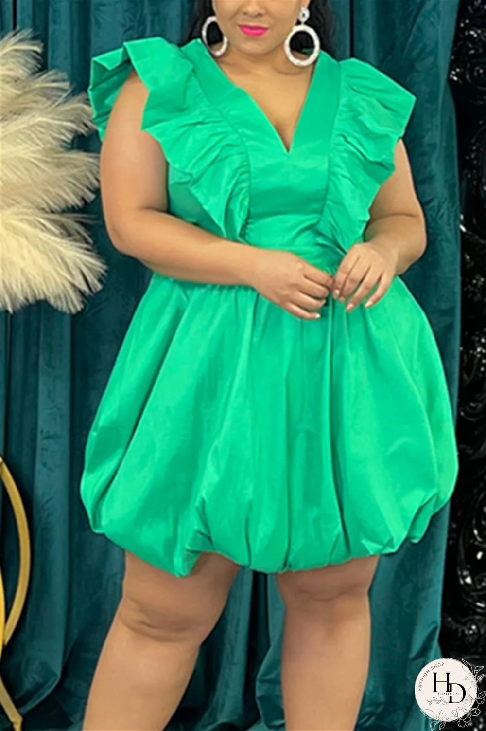 Black Plus Size Casual Sweet Solid Hollowed Out Flounce V Neck Bud