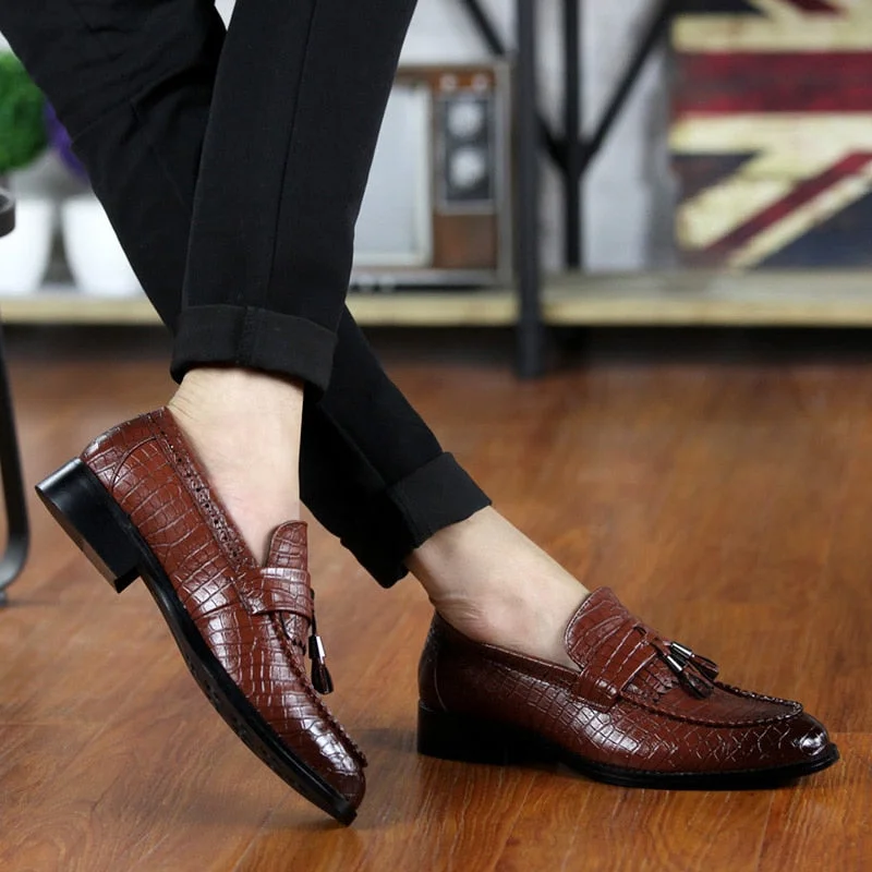 Men Shoes High Quality Leather Men Loafers Shoes Vintage Tassel Men Slip On Outdoor Oxford Shoes Mocassin Homme Delocrd