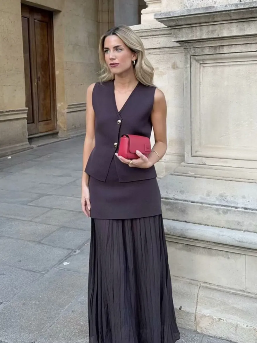 Nigikala Nigikala Women's 2025 Summer New V-Neck Gold Button Knitted Vest + Folding Skirt Suit