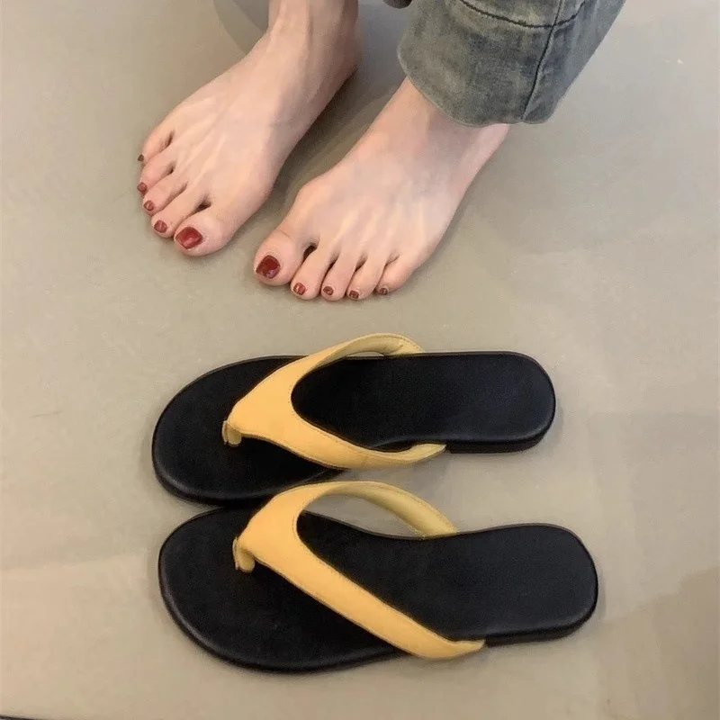 Breakj Breakj 2025 Minimalist Toe Beach Vacation Cool Drag Color Flat Letter Slipper Women Wearing Summer Sandals