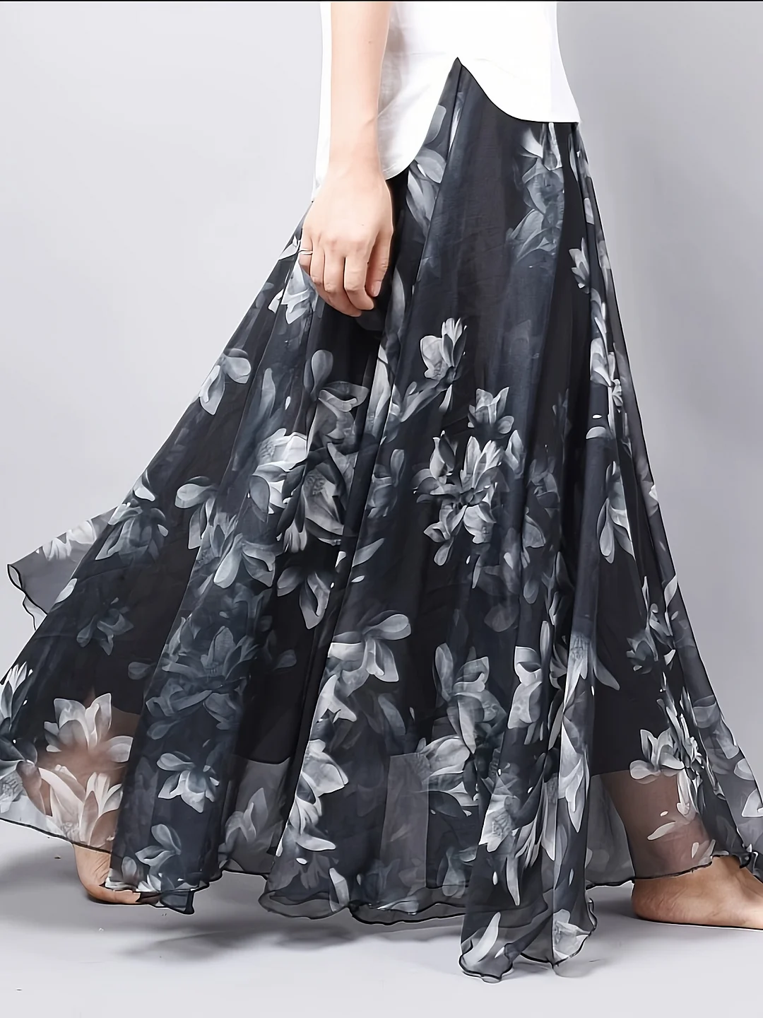 Elegant Floral Print Chiffon Maxi Skirt With Elastic Waist - Lightweight 110g/M² Summer Skirt For Women, Wide-Leg Design, Machine Washable, Black With White Floral Pattern | IFYHOME