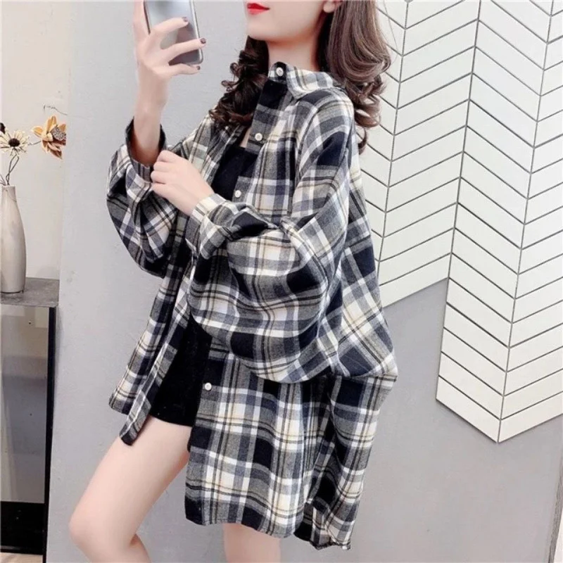 Uveng Uveng Plaid Shirt Woman 2025 Spring And Autumn Korean Version Of The Blouse Loose Hong Kong Style Long-Sleeved Shirt Woman