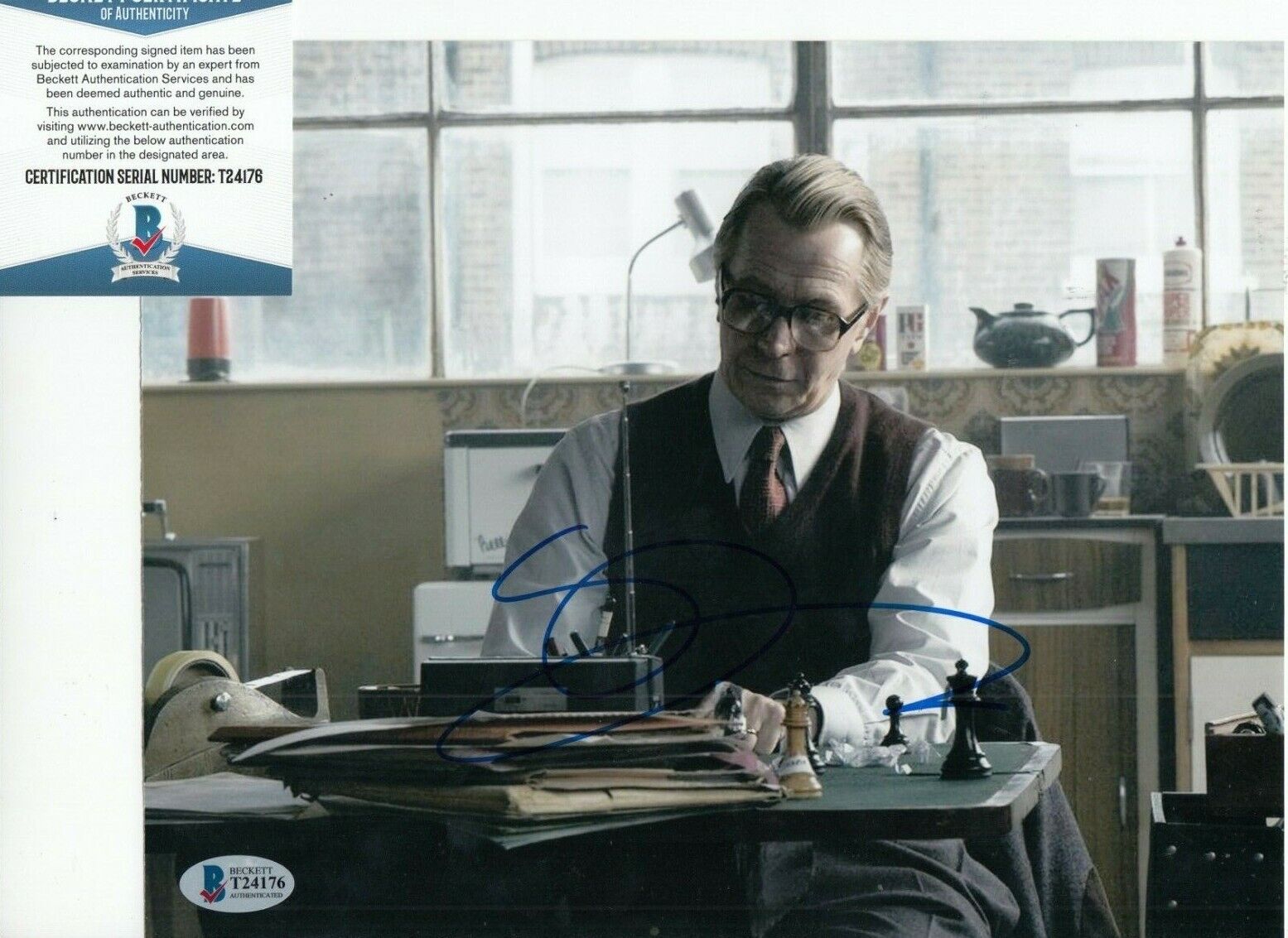 GARY OLDMAN signed (TINKER TAILOR SOLDIER SPY) auto 8X10 Photo Poster painting BAS BECKETT #3