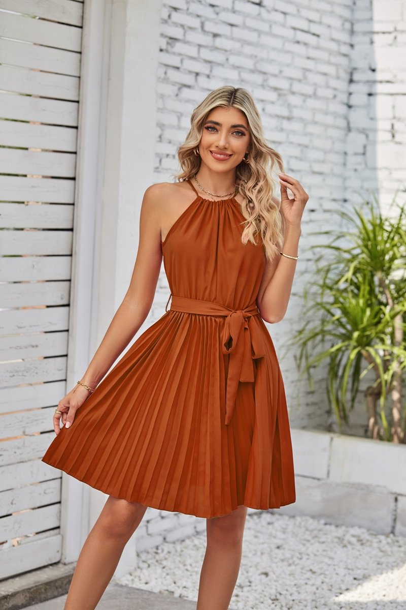 Suspenders Dresses for Senior Ladies: Balancing Comfort and Elegance