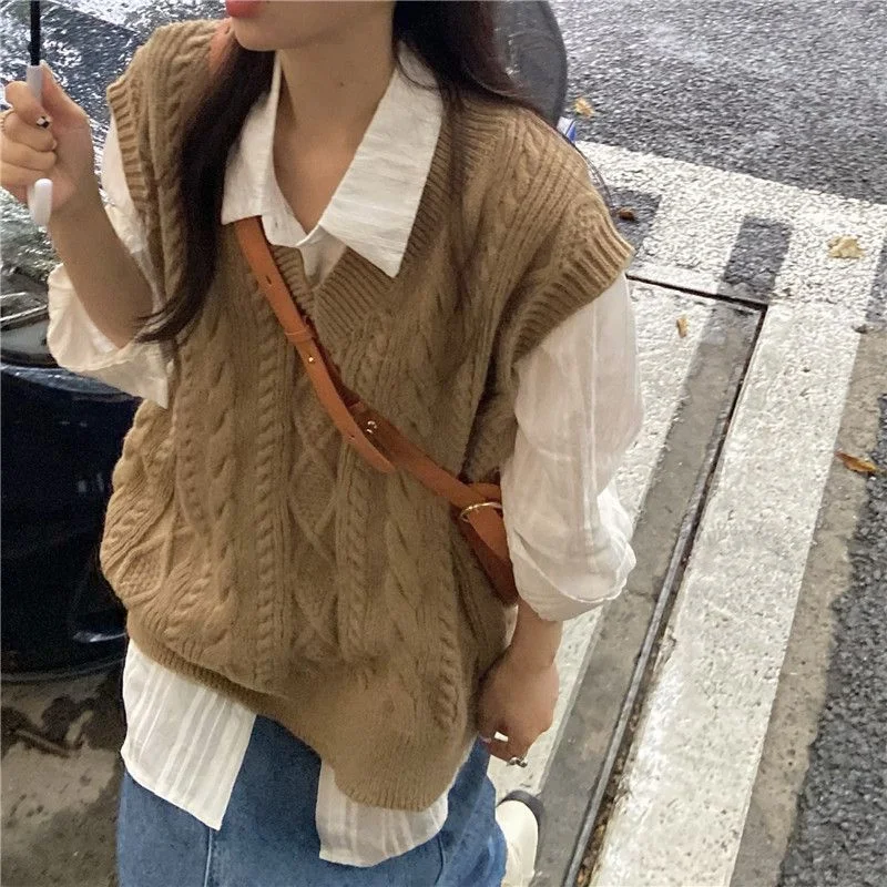 Cable Knit Sweater Vest / Long-Sleeve Shirt YP2629