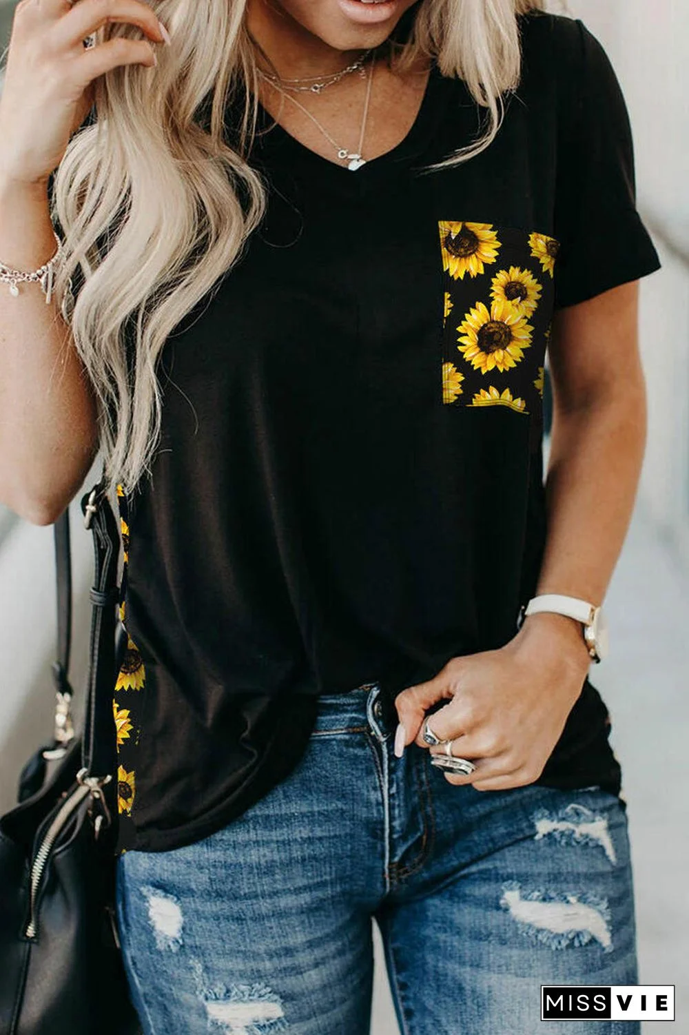Printed Irregular V-Neck Pocket T-Shirt