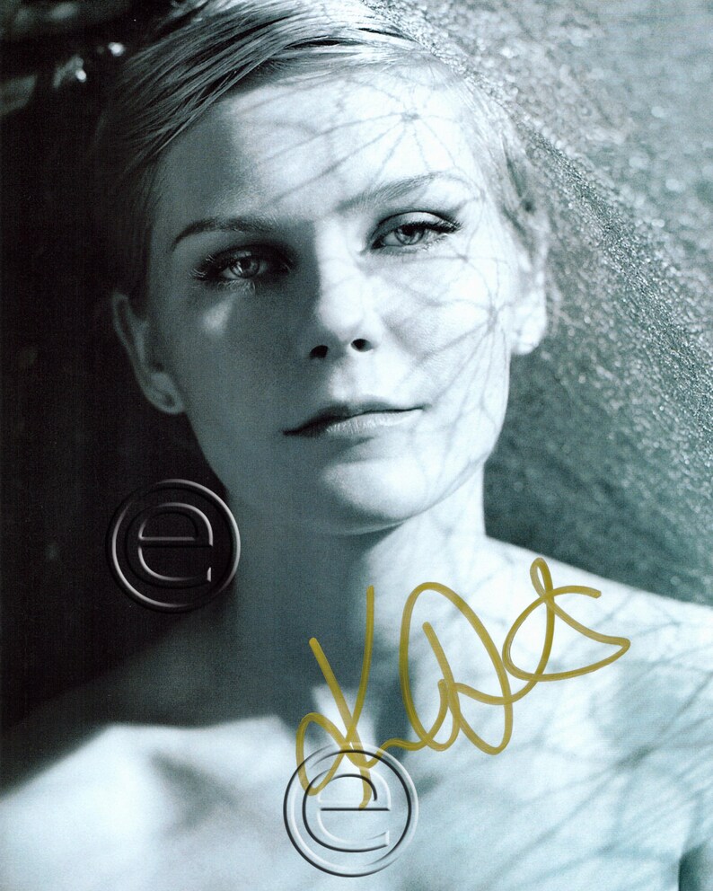 Kirsten Dunst Autographed Signed Photo Poster painting 8 x 10 print Photo Poster painting picture poster wall art autograph