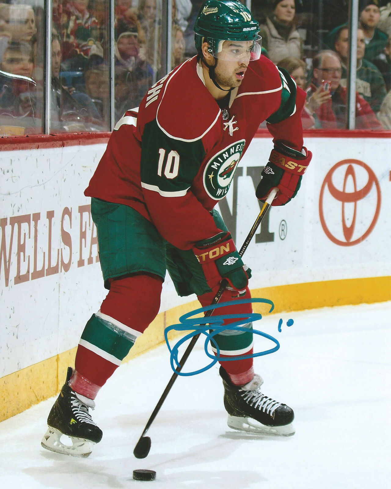 **GFA Minnesota Wild *DEVIN SETOGUCHI* Signed 8x10 Photo Poster painting D2 COA**