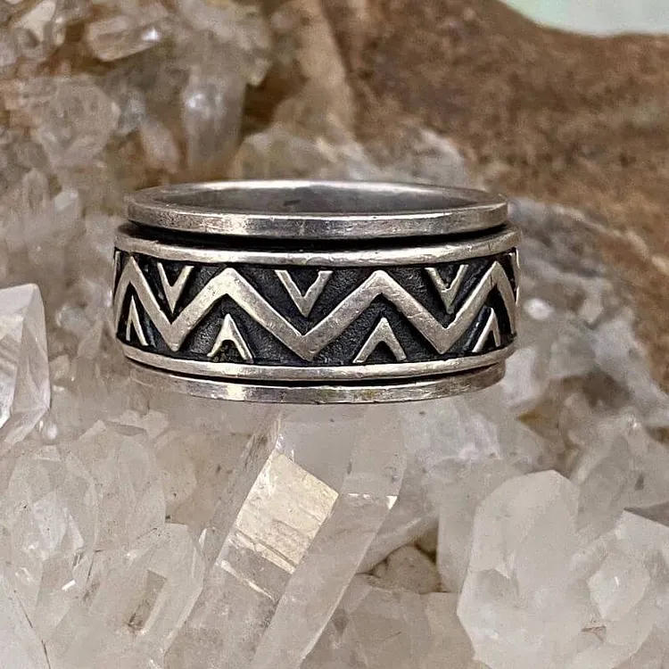 Sterling Silver Tribal Style Spinner Ring Size 8 3/4