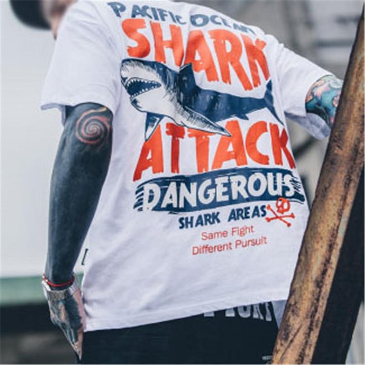 Shark print letters men's t-shirt
