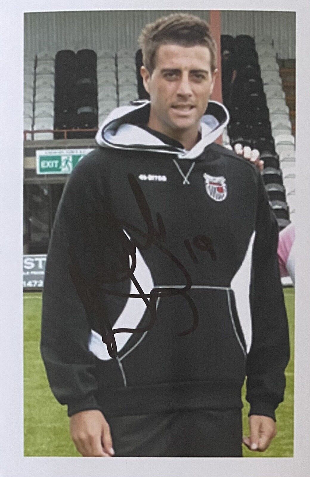 Michael Leary Genuine Hand Signed Grimsby Town 6X4 Photo Poster painting