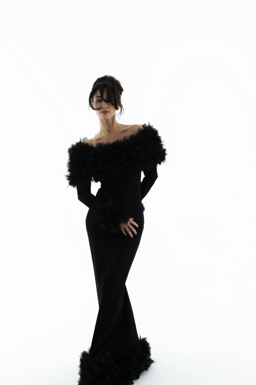 Lussooy Black Exquisite Off the Shoulder Long Sleeves Prom Dress with Appliques 