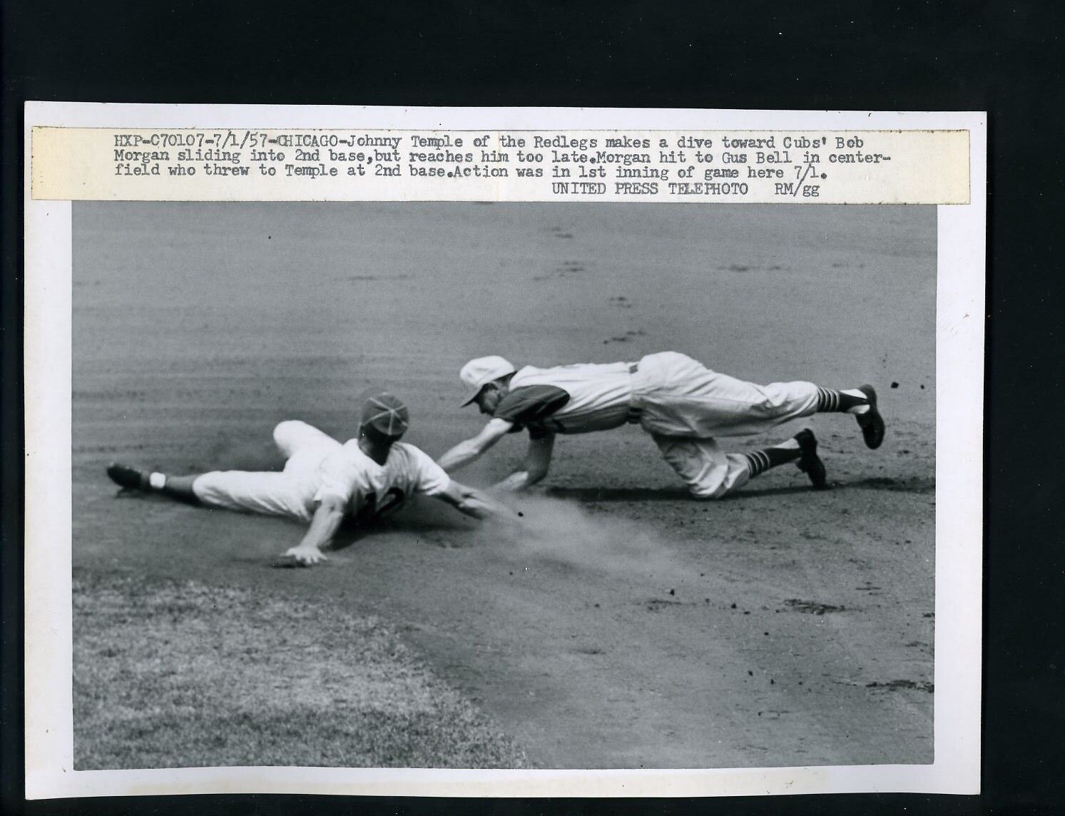 Johnny Temple & Bobby Morgan 1957 Press Photo Poster painting Chicago Cubs Cincinnati Reds