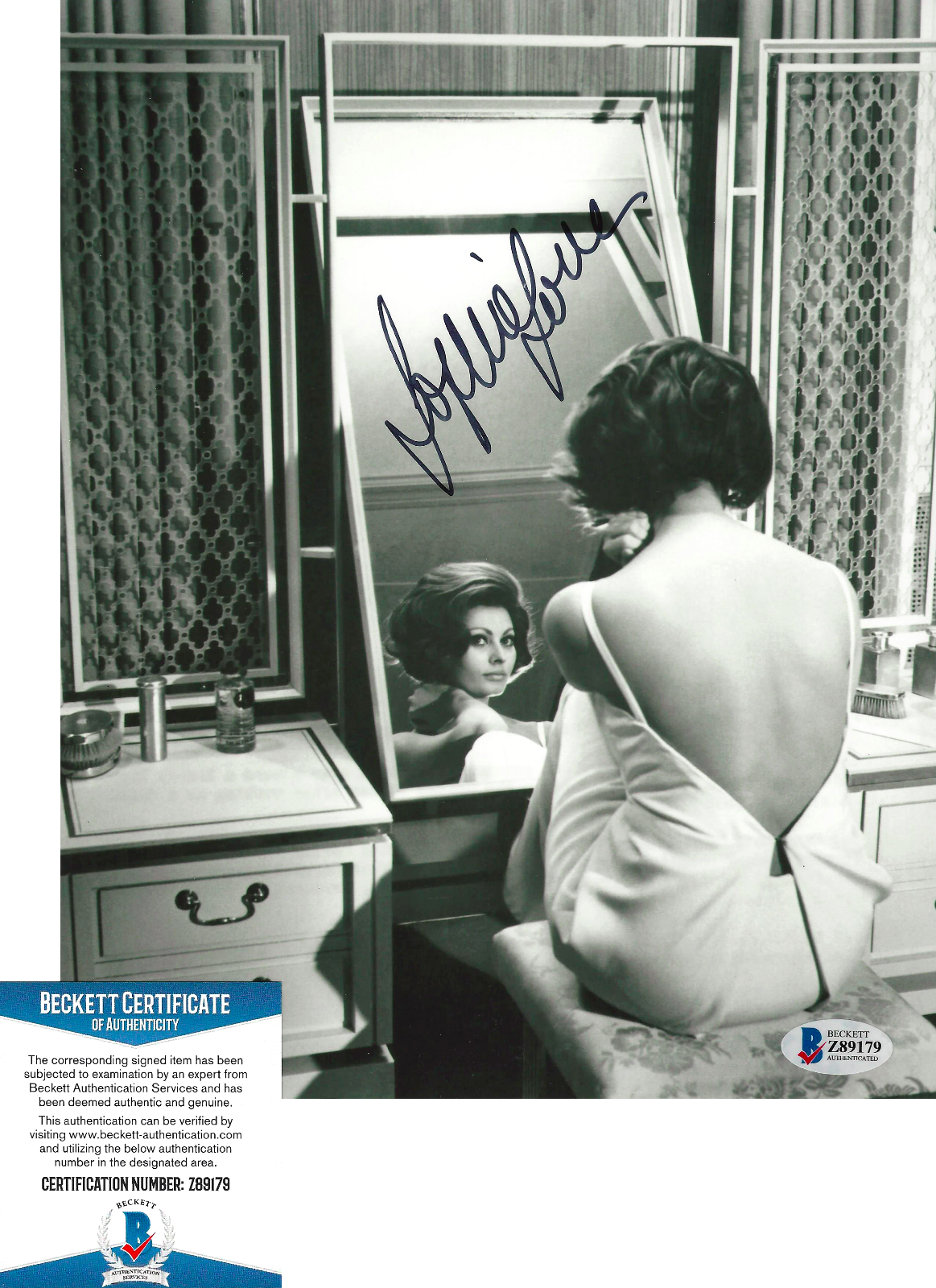 SOPHIA LOREN SIGNED 8x10 MOVIE Photo Poster painting 4 ITALIAN SEXY ACTRESS BECKETT COA BAS