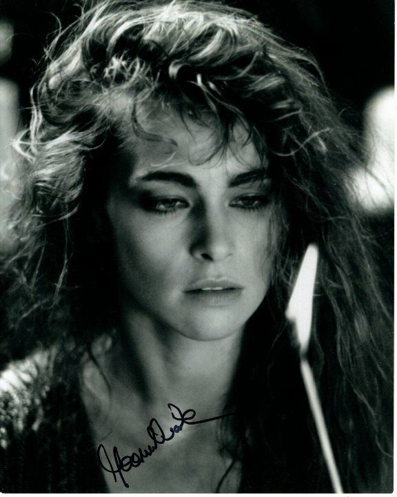 JOANNA PACULA signed 8x10 THE KISS FELICE Photo Poster painting