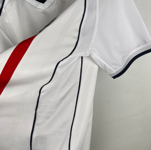 Retro England 2002 Home Men's Football T-Shirt Thai Quality