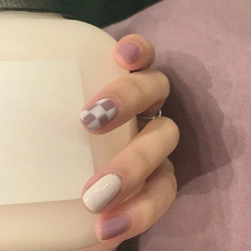 24pcs Pink Smudges False Nails Patch Glue Type Removable Short Paragraph Manicure Nail patch Finished Printing Fake Nails-Nail Inspo