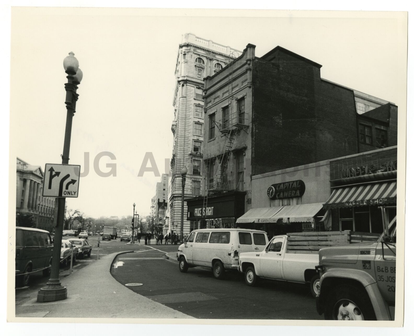 Washington, D.C. - Vintage 8x10 Photo Poster paintinggraph - Pennsylvania Avenue - 1976