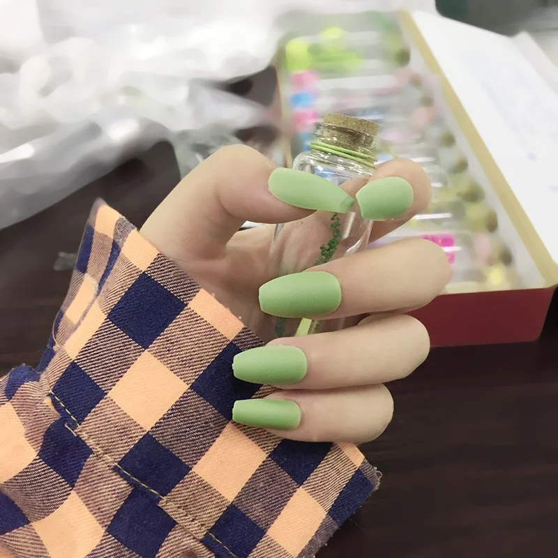 24Pcs Europe and the United State Beam ballerina fake press on nails Long Round Head Khaki matt fake nails with glue for girls-Nail Inspo