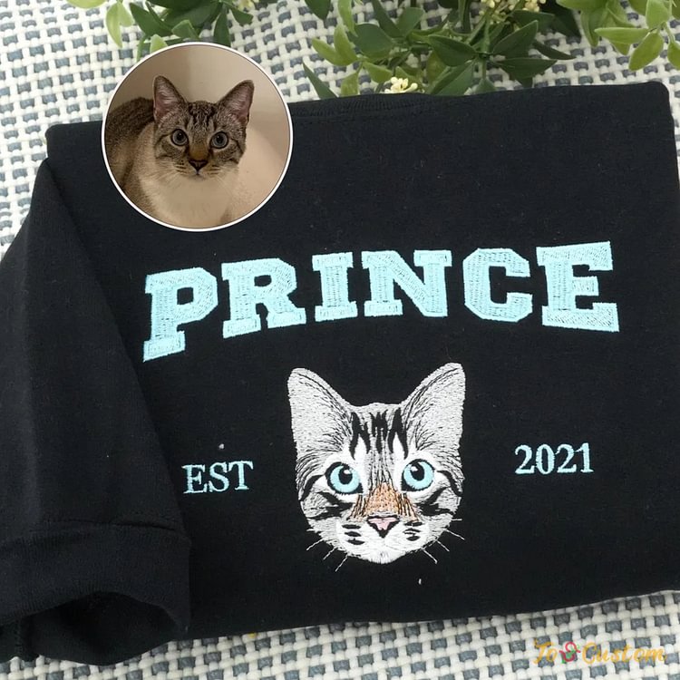 TOSCUSTOM™ Personalized Cat Gifts Embroidered Sweatshirt Perfect for Cat Lovers
