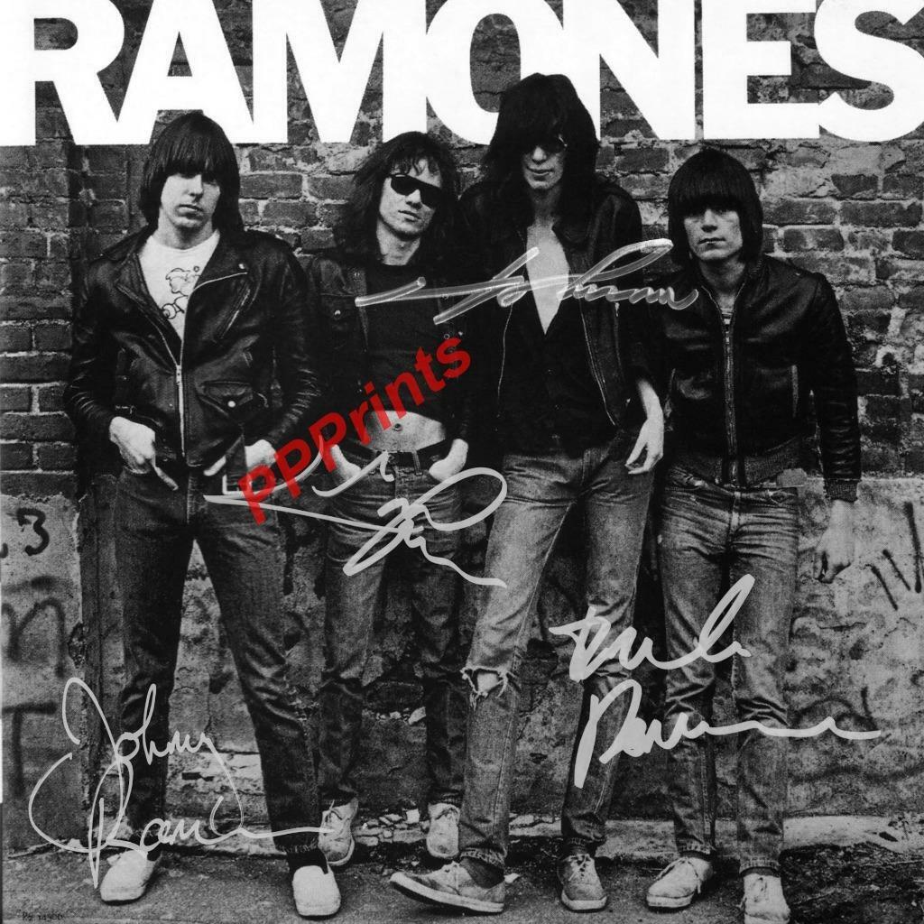 THE RAMONES SIGNED AUTOGRAPHED 10X8 REPRODUCTION Photo Poster painting PRINT