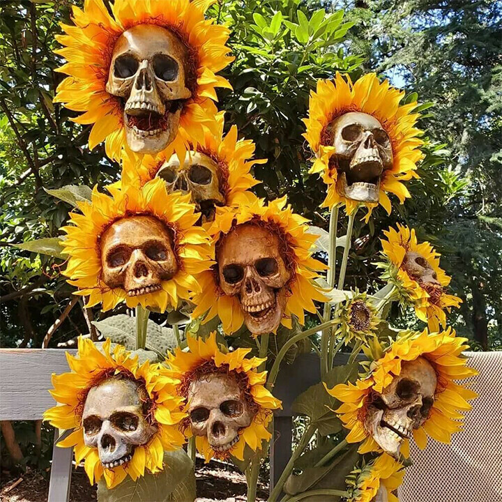 Skull head simulation sunflower garden decoration
