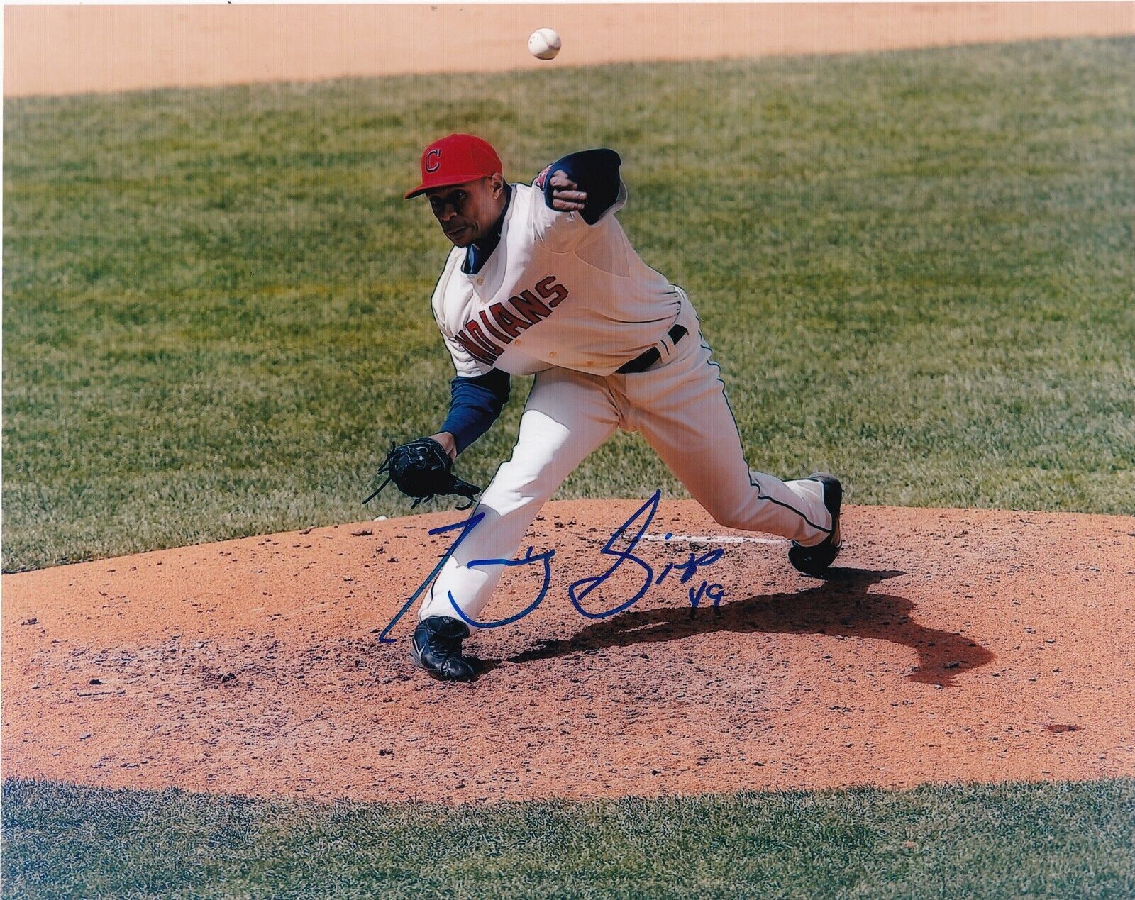 TONY SIPP CLEVELAND INDIANS ACTION SIGNED 8x10